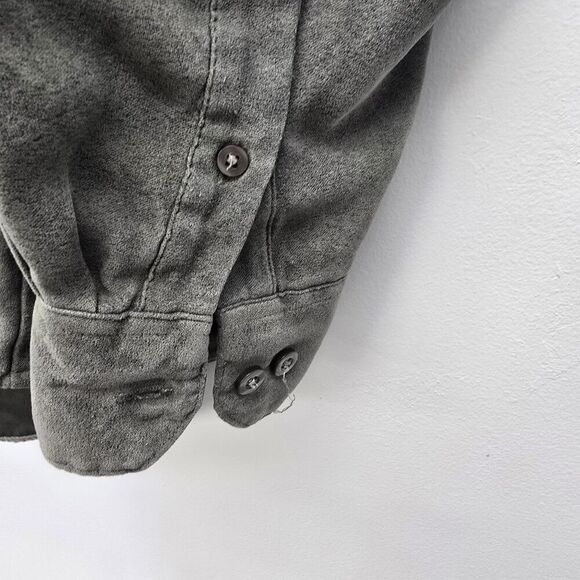 Van Heusen Men's  Long Sleeve Dress Shirt, Button Down, Size M (15-15 1/2) A22 - Picture 6 of 8